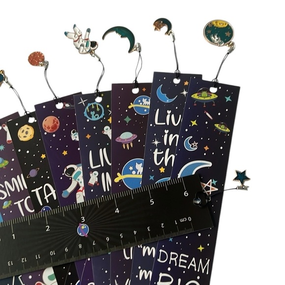 Bookmark Ruler combo with charm. 11 bookmarks. Space Theme. - Picture 4 of 5